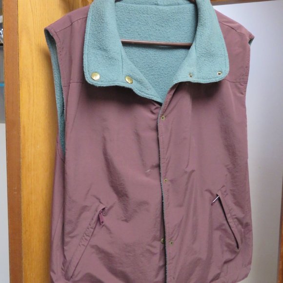 Reversible "Trail Design" Vest - size Med - Picture 3 of 4
